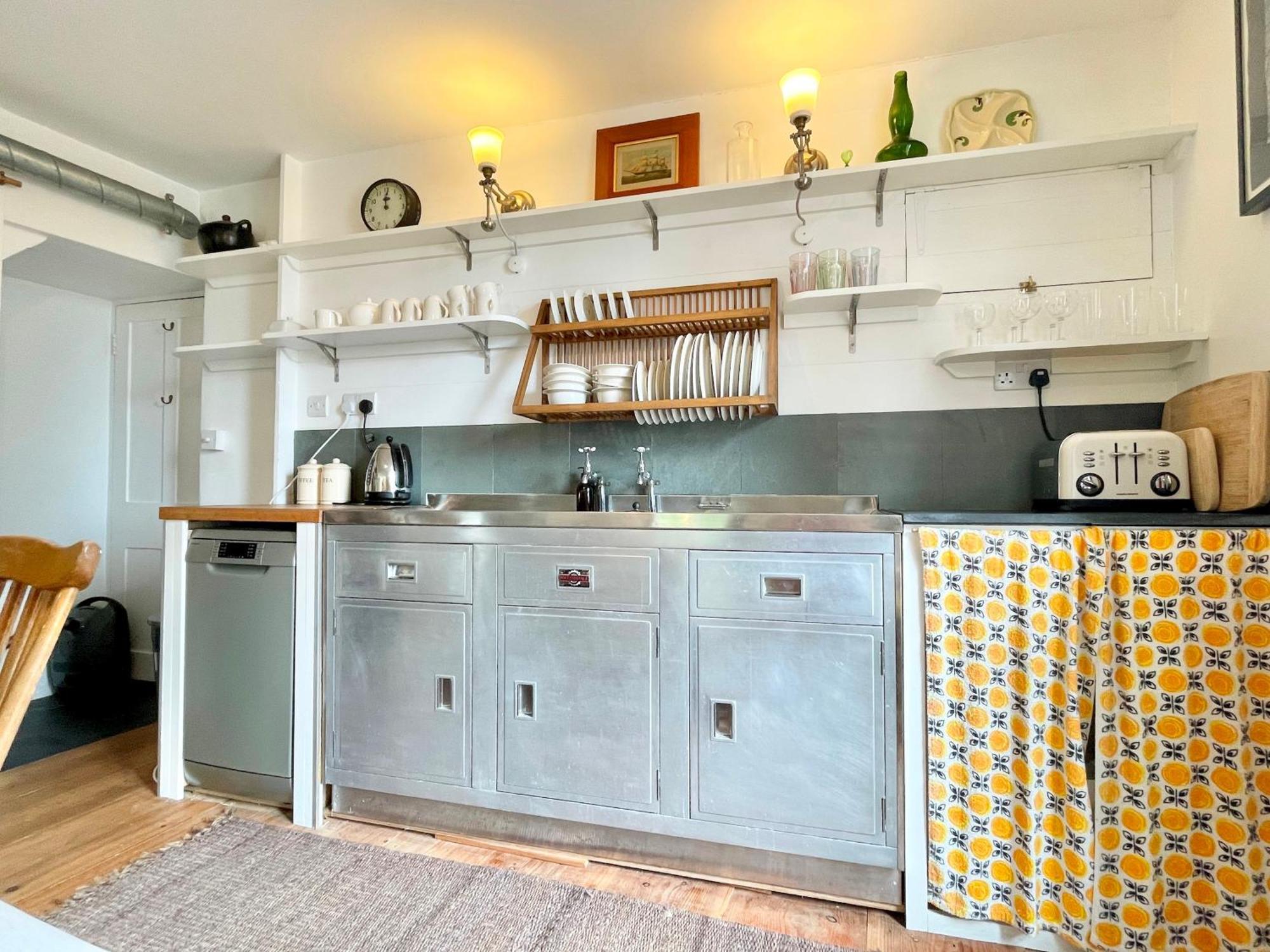 Janies Cottage~ Mousehole~Eclectic Interiors & Vintage Charm Exterior foto